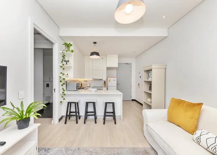Urban Chic Central Apartment