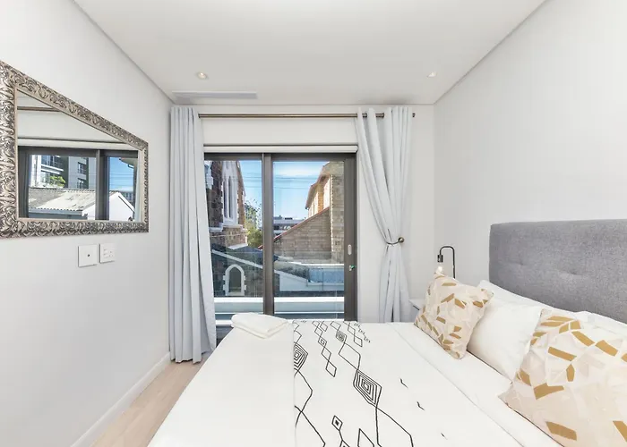 Urban Chic Central Apartment