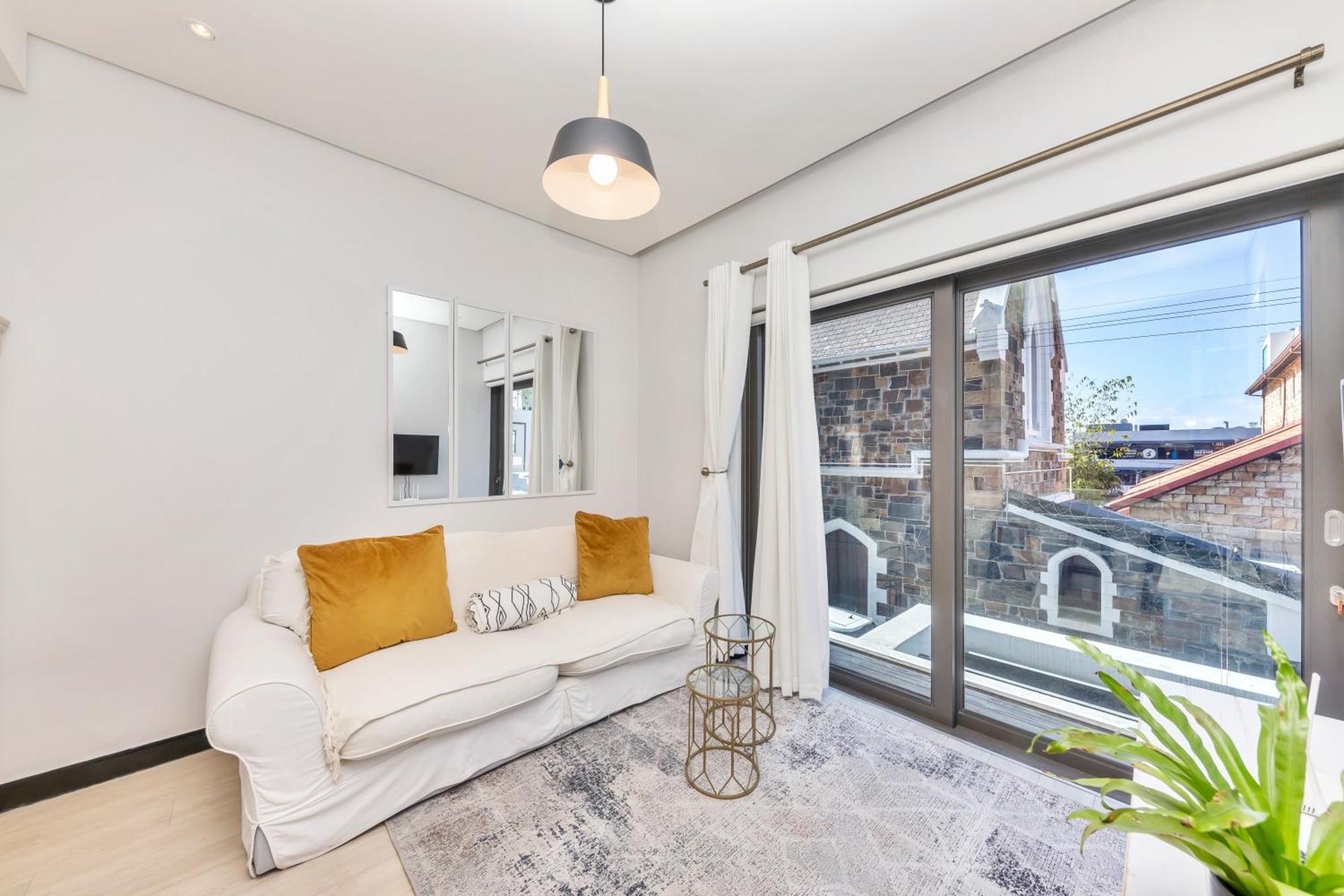 Urban Chic Apartment *